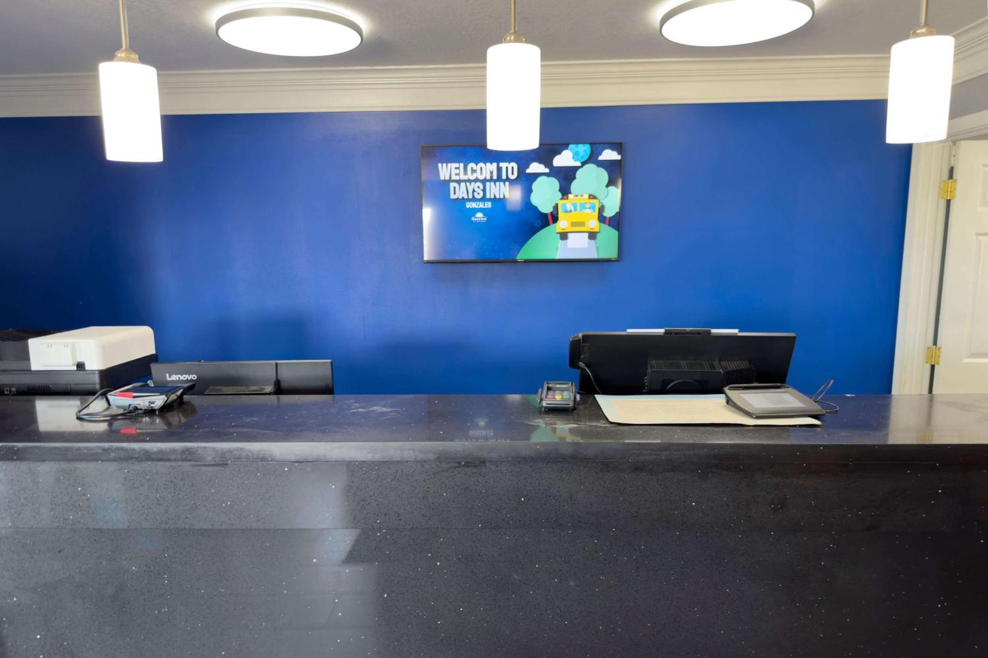 Days Inn By Wyndham ゴンザレス エクステリア 写真